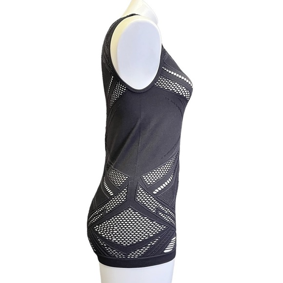 FABLETICS Black Fitted Tank Small Cutouts - Picture 2 of 8
